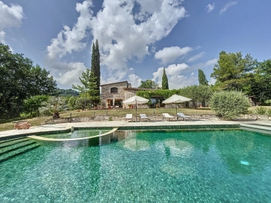 4 Bedroom(s) - 3 Bathroom(s) - 15,000m² land for sale in Var, Provence-Alpes-Côte-d\'Azur, France - FrenchPropertyPortal.com Var Countryside (Fayence, Lorgues, Cotignac) for sale for 2,205,000€ in Var, Provence-Alpes-Côte-d\'Azur