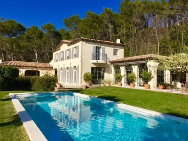 5 Bedroom(s) - 5 Bathroom(s) - 10,000m² land for sale in Var, Provence-Alpes-Côte-d\'Azur, France - FrenchPropertyPortal.com Var Countryside (Fayence, Lorgues, Cotignac) for sale for 1,750,000€ in Var, Provence-Alpes-Côte-d\'Azur