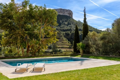 3 Bedroom(s) - 3 Bathroom(s) - 2,000m² land for sale in Calvados, Normandy, France - FrenchPropertyPortal.com Provence Coast (Cassis to Cavalaire) for sale for 2,680,000€ in Calvados, Normandy