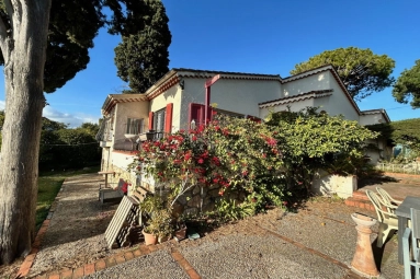 3 Bedroom(s) - 2 Bathroom(s) - 980m² land for sale in Alpes-Maritimes, Provence-Alpes-Côte-d'Azur, France - FrenchPropertyPortal.com Antibes Area for sale for 1,415,000€ in Alpes-Maritimes, Provence-Alpes-Côte-d'Azur