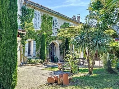 Alpilles (Saint Remy, Maussane, Arles) for sale for 1,942,000&euro; in Bouches-du-Rhône, Provence-Alpes-Côte-d'Azur