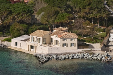 7 Bedroom(s) - 6 Bathroom(s) - 2,577m² land for sale in Var, Provence-Alpes-Côte-d\'Azur, France - FrenchPropertyPortal.com St. Tropez, Grimaud Area for sale for 8,950,000€ in Var, Provence-Alpes-Côte-d\'Azur