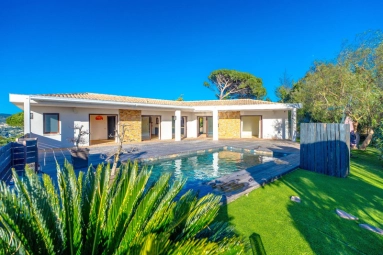 3 Bedroom(s) - 3 Bathroom(s) - 1,509m² land for sale in Var, Provence-Alpes-Côte-d\'Azur, France - FrenchPropertyPortal.com St Raphaël, Ste Maxime Area for sale for 1,750,000€ in Var, Provence-Alpes-Côte-d\'Azur