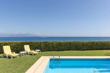 5 Bedroom(s) - 4 Bathroom(s) - 1,000m² land for sale in Alpes-Maritimes, Provence-Alpes-Côte-d'Azur, France - FrenchPropertyPortal.com Antibes Area for sale for 4,950,000€ in Alpes-Maritimes, Provence-Alpes-Côte-d'Azur