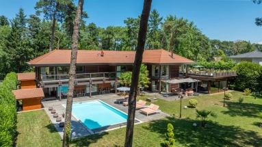 EVIAN / LAKE GENEVA for sale for 4,950,000&euro; in Haute-Savoie, Rhône-Alpes
