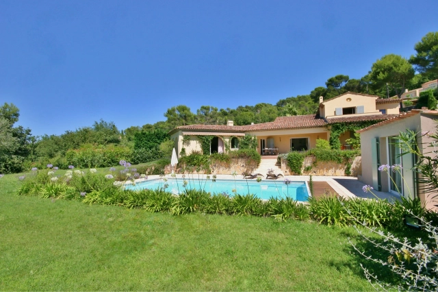 4 Bedroom(s) - 3 Bathroom(s) - 2,087m² land for sale in Alpes-Maritimes, Provence-Alpes-Côte-d'Azur, France - FrenchPropertyPortal.com Mougins, Valbonne, Grasse Area for sale for 3,937,500€ in Alpes-Maritimes, Provence-Alpes-Côte-d'Azur