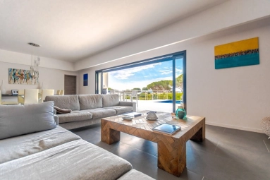 St Raphaël, Ste Maxime Area for sale for 3,465,000&euro; in Var, Provence-Alpes-Côte-d\'Azur