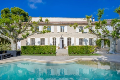 5 Bedroom(s) - 4 Bathroom(s) - 2,400m² land for sale in Bouches-du-Rhône, Provence-Alpes-Côte-d'Azur, France - FrenchPropertyPortal.com Marseille & Cote Bleu for sale for 1,750,000€ in Bouches-du-Rhône, Provence-Alpes-Côte-d'Azur