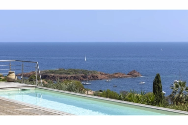 St Raphaël, Ste Maxime Area for sale for 1,890,000&euro; in Var, Provence-Alpes-Côte-d\'Azur