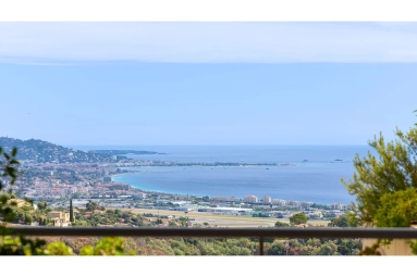 2 Bedroom(s) - 2 Bathroom(s) - 0 m² land for sale in Alpes-Maritimes, Provence-Alpes-Côte-d'Azur, France - FrenchPropertyPortal.com Cannes Area for sale for 1,080,000€ in Alpes-Maritimes, Provence-Alpes-Côte-d'Azur