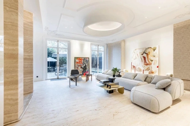 Golden Triangle - Trocadéro (8th - 16th) for sale for 4,990,000&euro; in Paris, Ile-de-France
