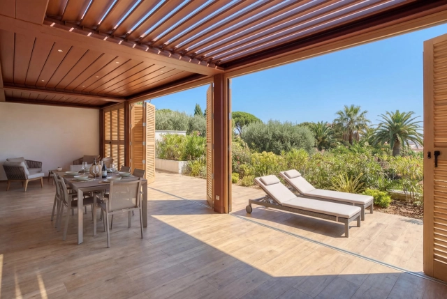 2 Bedroom(s) - 2 Bathroom(s) - 0 m² land for sale in Alpes-Maritimes, Provence-Alpes-Côte-d'Azur, France - FrenchPropertyPortal.com Cannes Area for sale for 2,894,000€ in Alpes-Maritimes, Provence-Alpes-Côte-d'Azur