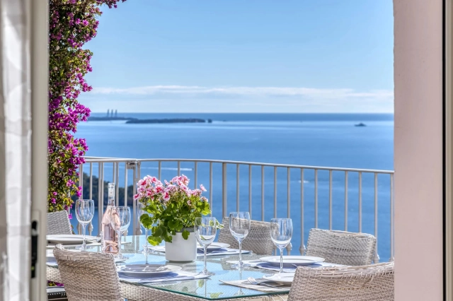 4 Bedroom(s) - 4 Bathroom(s) - 1,050m² land for sale in Alpes-Maritimes, Provence-Alpes-Côte-d'Azur, France - FrenchPropertyPortal.com Cannes Area for sale for 2,300,000€ in Alpes-Maritimes, Provence-Alpes-Côte-d'Azur