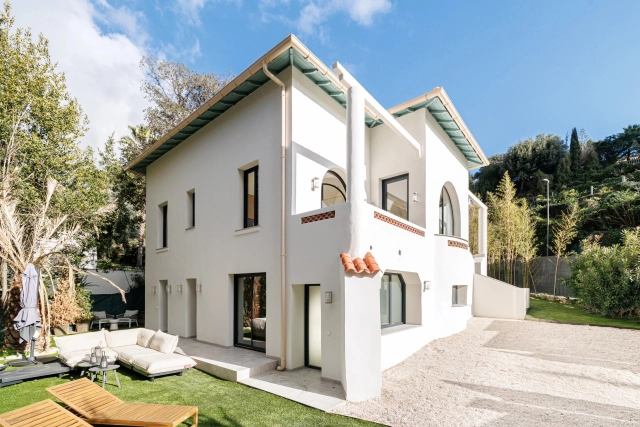 4 Bedroom(s) - 4 Bathroom(s) - 0 m² land for sale in Alpes-Maritimes, Provence-Alpes-Côte-d'Azur, France - FrenchPropertyPortal.com Cannes Area for sale for 2,599,000€ in Alpes-Maritimes, Provence-Alpes-Côte-d'Azur