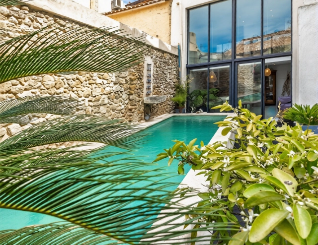 Aix en Provence Area for sale for 884,000&euro; in Bouches-du-Rhône, Provence-Alpes-Côte-d'Azur