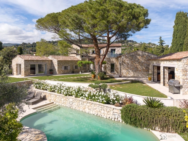 4 Bedroom(s) - 4 Bathroom(s) - 1,533m² land for sale in Alpes-Maritimes, Provence-Alpes-Côte-d'Azur, France - FrenchPropertyPortal.com Vence, St. Paul Area for sale for 2,390,000€ in Alpes-Maritimes, Provence-Alpes-Côte-d'Azur