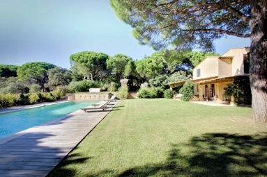 5 Bedroom(s) - 5 Bathroom(s) - 3,800m² land for sale in Var, Provence-Alpes-Côte-d\'Azur, France - FrenchPropertyPortal.com St. Tropez, Grimaud Area for sale for 7,200,000€ in Var, Provence-Alpes-Côte-d\'Azur