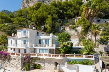 6 Bedroom(s) - 4 Bathroom(s) - 5,907m² land for sale in Alpes-Maritimes, Provence-Alpes-Côte-d'Azur, France - FrenchPropertyPortal.com Villefranche, Cap Ferrat Area for sale for 6,900,000€ in Alpes-Maritimes, Provence-Alpes-Côte-d'Azur