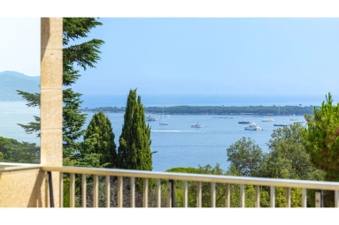 2 Bedroom(s) - 2 Bathroom(s) - 0 m² land for sale in Alpes-Maritimes, Provence-Alpes-Côte-d'Azur, France - FrenchPropertyPortal.com Cannes Area for sale for 1,990,000€ in Alpes-Maritimes, Provence-Alpes-Côte-d'Azur