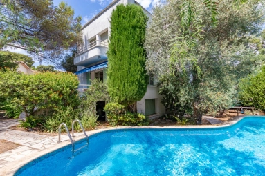 4 Bedroom(s) - 1 Bathroom(s) - 793m² land for sale in Alpes-Maritimes, Provence-Alpes-Côte-d'Azur, France - FrenchPropertyPortal.com Antibes Area for sale for 1,950,000€ in Alpes-Maritimes, Provence-Alpes-Côte-d'Azur