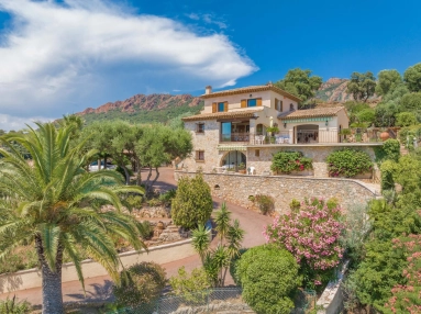 St Raphaël, Ste Maxime Area for sale for 1,950,000&euro; in Var, Provence-Alpes-Côte-d\'Azur