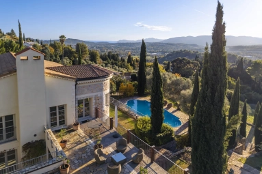 5 Bedroom(s) - 5 Bathroom(s) - 5,800m² land for sale in Alpes-Maritimes, Provence-Alpes-Côte-d'Azur, France - FrenchPropertyPortal.com Mougins, Valbonne, Grasse Area for sale for 2,980,000€ in Alpes-Maritimes, Provence-Alpes-Côte-d'Azur