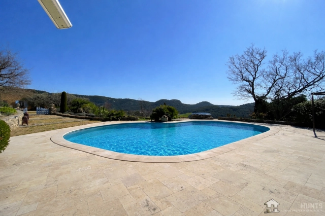 Avignon and North Provence for sale for 995,000&euro; in Vaucluse, Provence-Alpes-Côte-d\'Azur