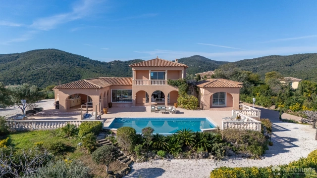 3 Bedroom(s) - 2 Bathroom(s) - 3,000m² land for sale in Var, Provence-Alpes-Côte-d\'Azur, France - FrenchPropertyPortal.com St Raphaël, Ste Maxime Area for sale for 2,380,000€ in Var, Provence-Alpes-Côte-d\'Azur