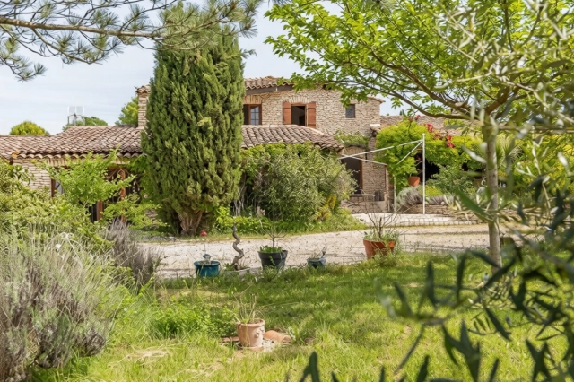 The Luberon / Vaucluse for sale for 1,023,350&euro; in Vaucluse, Provence-Alpes-Côte-d\'Azur
