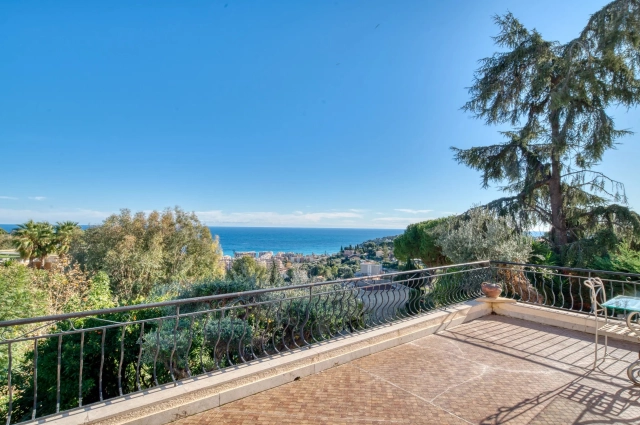 Menton, Cap Martin Area for sale for 3,500,000&euro; in Alpes-Maritimes, Provence-Alpes-Côte-d'Azur