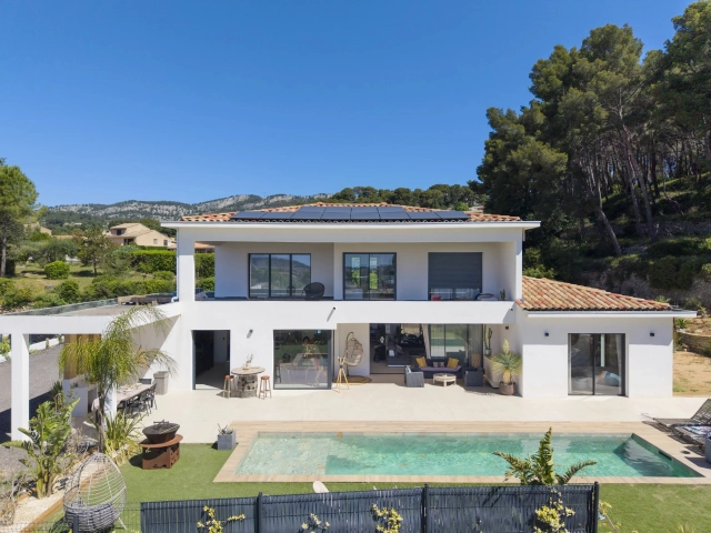 Provence Coast (Cassis to Cavalaire) for sale for 1,599,000&euro; in Var, Provence-Alpes-Côte-d\'Azur