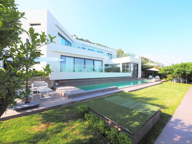 Villefranche, Cap Ferrat Area for sale for 3,590,000&euro; in Alpes-Maritimes, Provence-Alpes-Côte-d'Azur