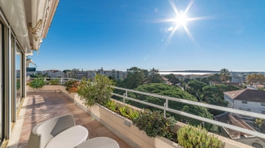 Cannes Area for sale for 1,990,000&euro; in Alpes-Maritimes, Provence-Alpes-Côte-d'Azur