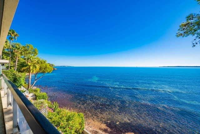 2 Bedroom(s) - 3 Bathroom(s) - 0 m² land for sale in Alpes-Maritimes, Provence-Alpes-Côte-d'Azur, France - FrenchPropertyPortal.com Cannes Area for sale for 1,750,000€ in Alpes-Maritimes, Provence-Alpes-Côte-d'Azur