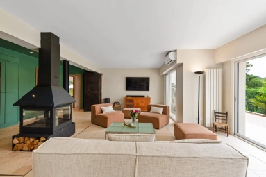 3 Bedroom(s) - 3 Bathroom(s) - 1,398m² land for sale in Alpes-Maritimes, Provence-Alpes-Côte-d'Azur, France - FrenchPropertyPortal.com Vence, St. Paul Area for sale for 1,297,000€ in Alpes-Maritimes, Provence-Alpes-Côte-d'Azur