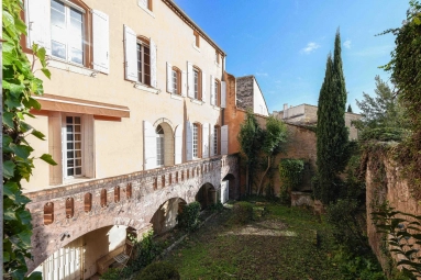 Uzes Area for sale for 1,590,000&euro; in Gard, Languedoc-Roussillon