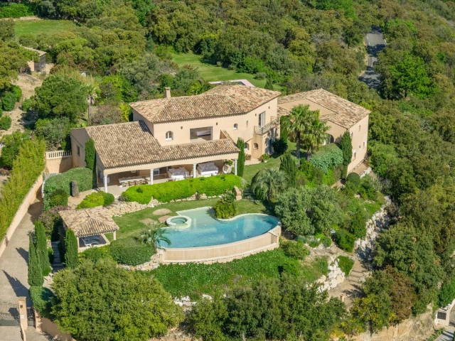 8 Bedroom(s) - 7 Bathroom(s) - 4,466m² land for sale in Var, Provence-Alpes-Côte-d\'Azur, France - FrenchPropertyPortal.com St. Tropez, Grimaud Area for sale for 4,200,000€ in Var, Provence-Alpes-Côte-d\'Azur