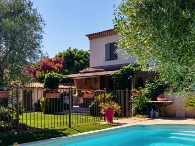 Alpilles (Saint Remy, Maussane, Arles) for sale for 859,000&euro; in Bouches-du-Rhône, Provence-Alpes-Côte-d'Azur