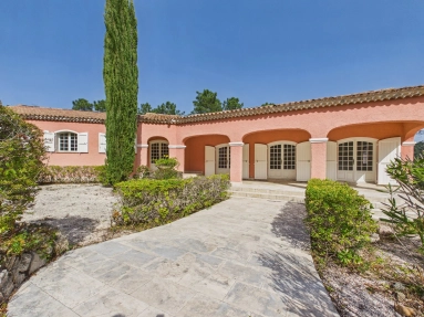 7 Bedroom(s) - 4 Bathroom(s) - 17,555m² land for sale in Var, Provence-Alpes-Côte-d\'Azur, France - FrenchPropertyPortal.com Var Countryside (Fayence, Lorgues, Cotignac) for sale for 1,490,000€ in Var, Provence-Alpes-Côte-d\'Azur