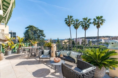 Menton, Cap Martin Area for sale for 990,000&euro; in Alpes-Maritimes, Provence-Alpes-Côte-d'Azur
