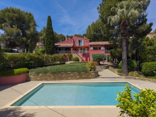 Provence Coast (Cassis to Cavalaire) for sale for 1,575,000&euro; in Var, Provence-Alpes-Côte-d\'Azur