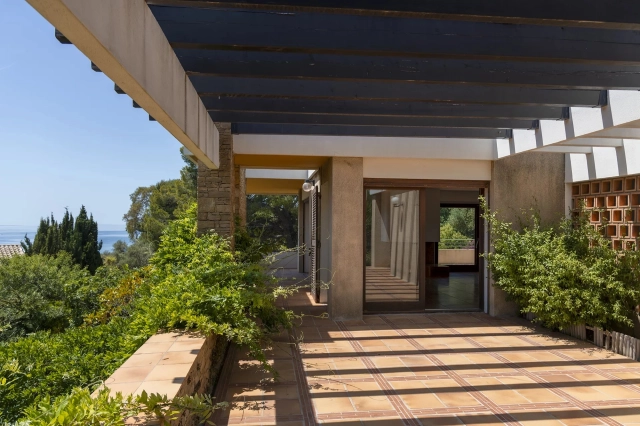 Provence Coast (Cassis to Cavalaire) for sale for 1,610,000&euro; in Var, Provence-Alpes-Côte-d\'Azur