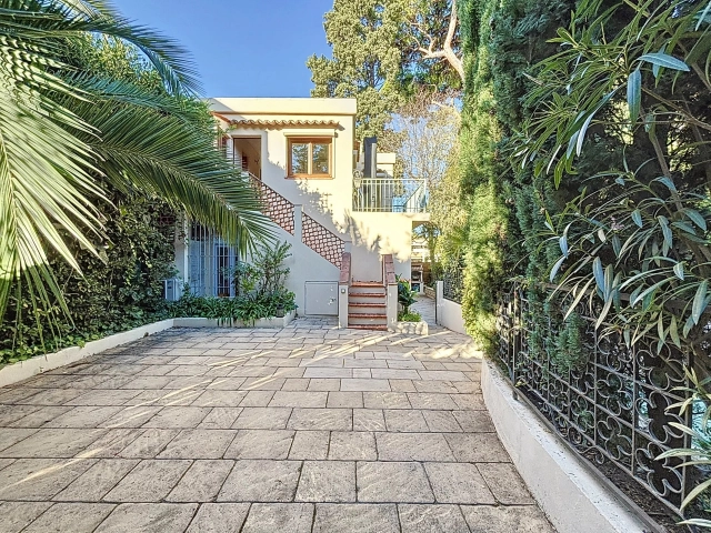 Antibes Area for sale for 1,390,000&euro; in Alpes-Maritimes, Provence-Alpes-Côte-d'Azur