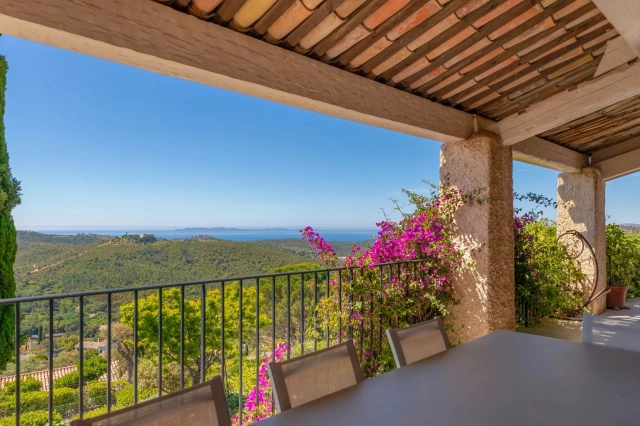 5 Bedroom(s) - 3 Bathroom(s) - 2,240m² land for sale in Var, Provence-Alpes-Côte-d\'Azur, France - FrenchPropertyPortal.com Provence Coast (Cassis to Cavalaire) for sale for 1,750,000€ in Var, Provence-Alpes-Côte-d\'Azur
