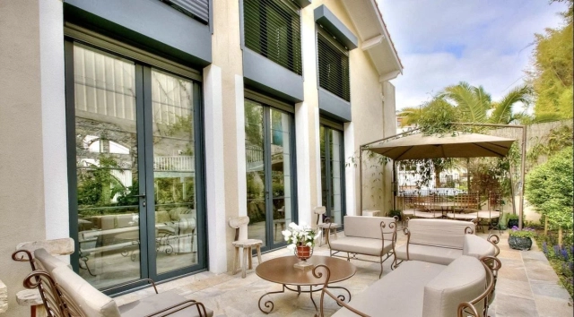 5 Bedroom(s) - 4 Bathroom(s) - 0 m² land for sale in Alpes-Maritimes, Provence-Alpes-Côte-d'Azur, France - FrenchPropertyPortal.com Cannes Area for sale for 2,100,000€ in Alpes-Maritimes, Provence-Alpes-Côte-d'Azur