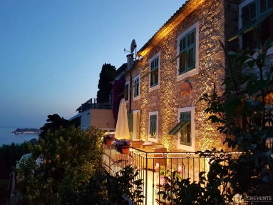 4 Bedroom(s) - 4 Bathroom(s) - 478m² land for sale in Alpes-Maritimes, Provence-Alpes-Côte-d'Azur, France - FrenchPropertyPortal.com Menton, Cap Martin Area for sale for 2,550,000€ in Alpes-Maritimes, Provence-Alpes-Côte-d'Azur