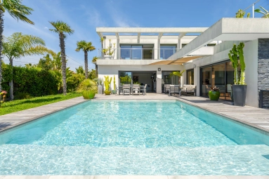 Provence Coast (Cassis to Cavalaire) for sale for 1,664,000&euro; in Var, Provence-Alpes-Côte-d\'Azur