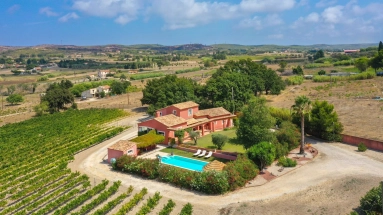 4 Bedroom(s) - 11,450m² land for sale in Bouches-du-Rhône, Provence-Alpes-Côte-d'Azur, France - FrenchPropertyPortal.com Marseille & Cote Bleu for sale for 1,495,000€ in Bouches-du-Rhône, Provence-Alpes-Côte-d'Azur
