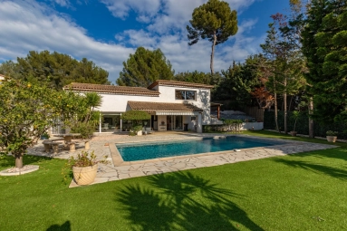 3 Bedroom(s) - 2 Bathroom(s) - 1,500m² land for sale in Alpes-Maritimes, Provence-Alpes-Côte-d'Azur, France - FrenchPropertyPortal.com Antibes Area for sale for 1,550,000€ in Alpes-Maritimes, Provence-Alpes-Côte-d'Azur