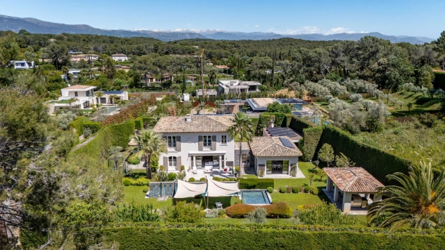 Mougins, Valbonne, Grasse Area for sale for 3,600,000&euro; in Alpes-Maritimes, Provence-Alpes-Côte-d'Azur